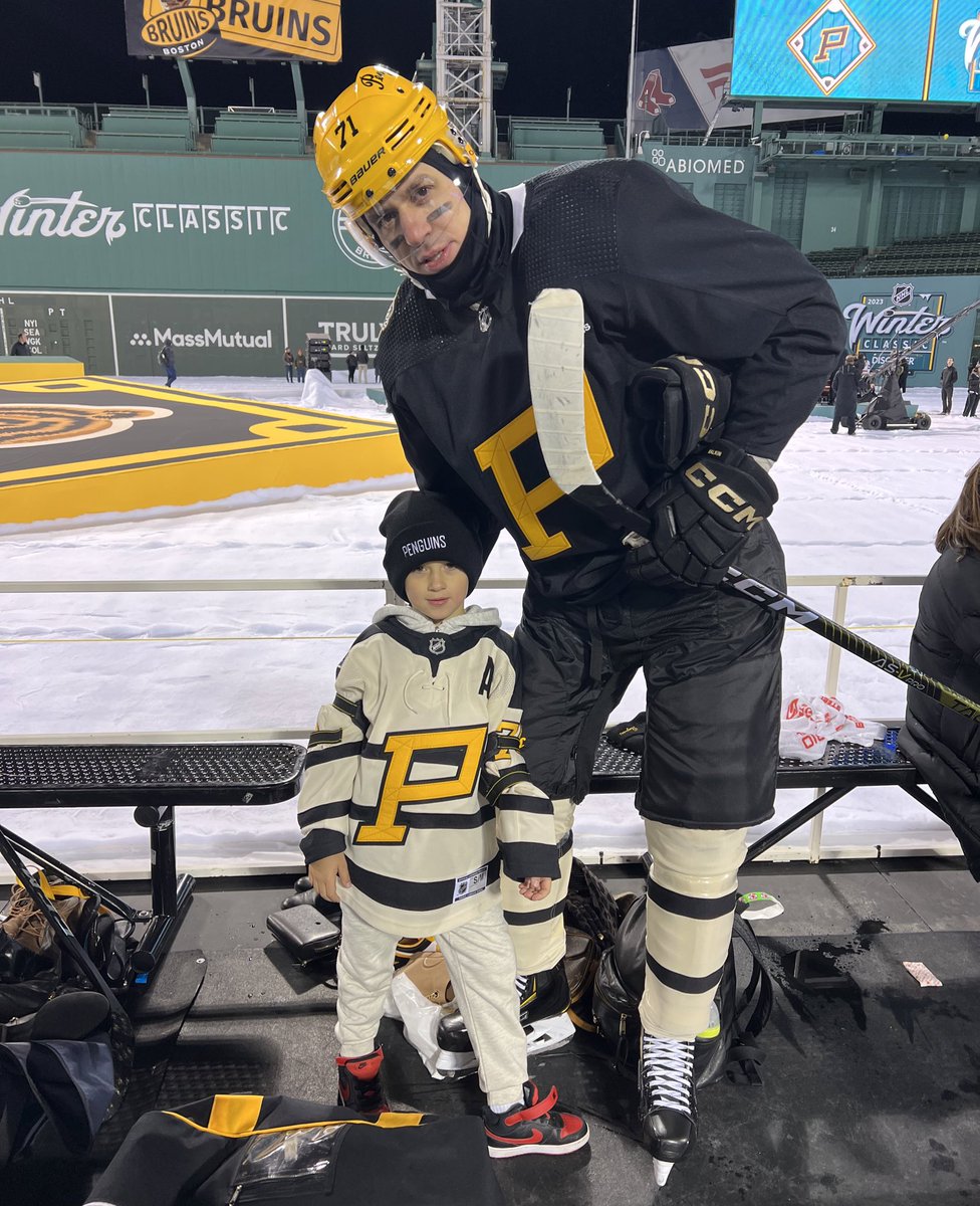 penguins's tweet photo. It’s Malkin time ⏰ https://t.co/IL3rrq7KCA