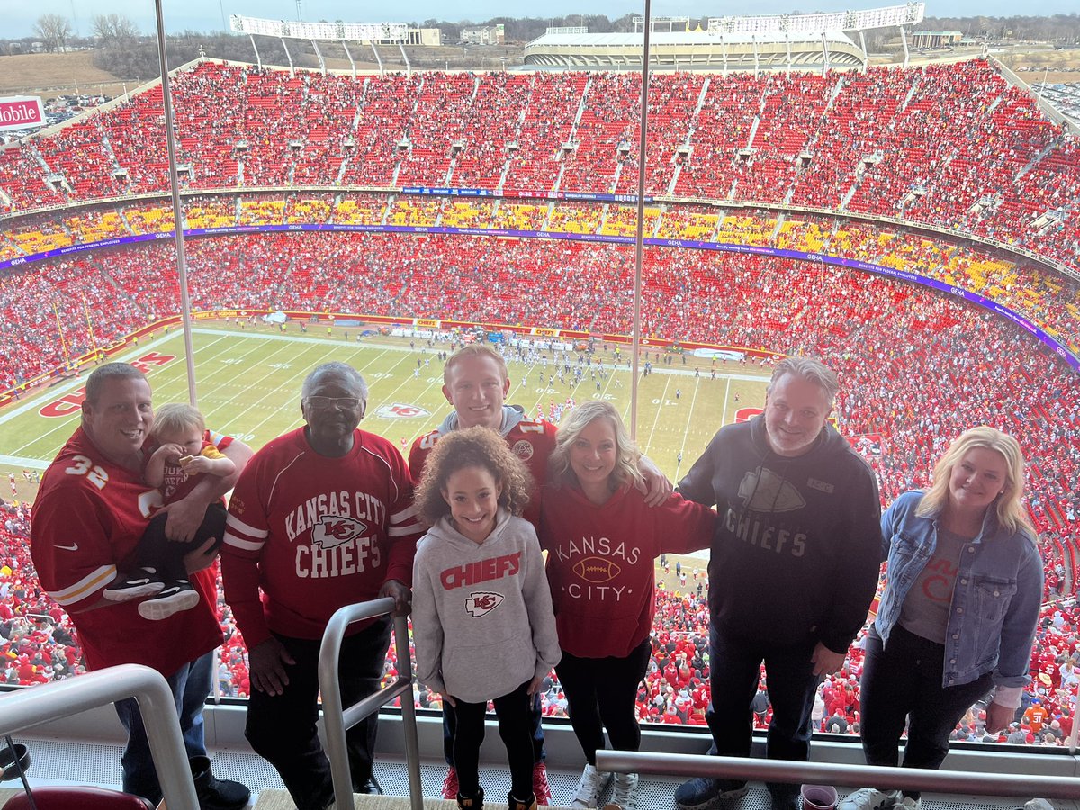 shawngfoster's tweet photo. It’s a win, but I’m staring to become concerned.  #Chiefsvsbroncos #ChiefsFans #chiefs https://t.co/c5zYnXGBiq