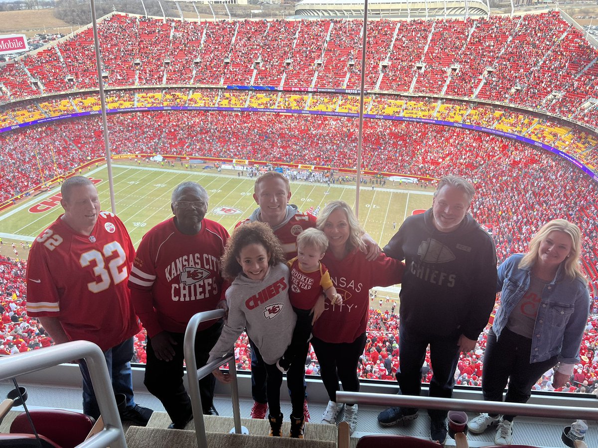 shawngfoster's tweet photo. It’s a win, but I’m staring to become concerned.  #Chiefsvsbroncos #ChiefsFans #chiefs https://t.co/c5zYnXGBiq
