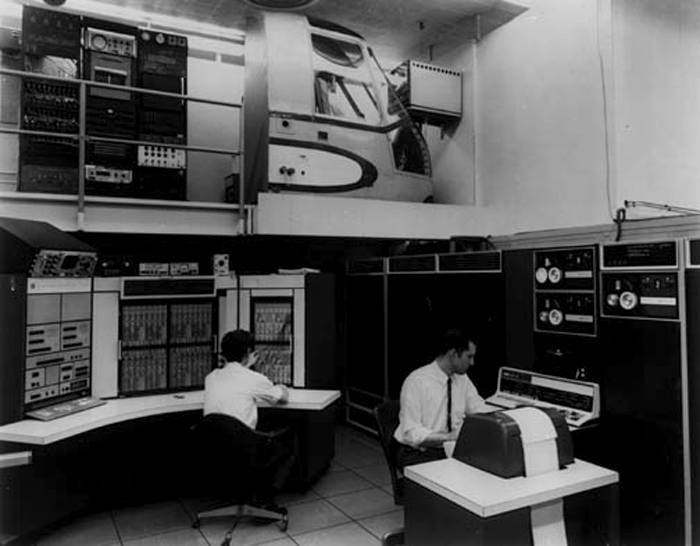 DrPnygard's tweet image. On this day in 1983, #ARPANET, an early computer network created by the U.S. Department of Defense, and used by universities &amp;amp; research labs, changed to TCP/IP protocols, which allowed more flexible &amp;amp; powerful connections, and launched a communications revolution: the #Internet.