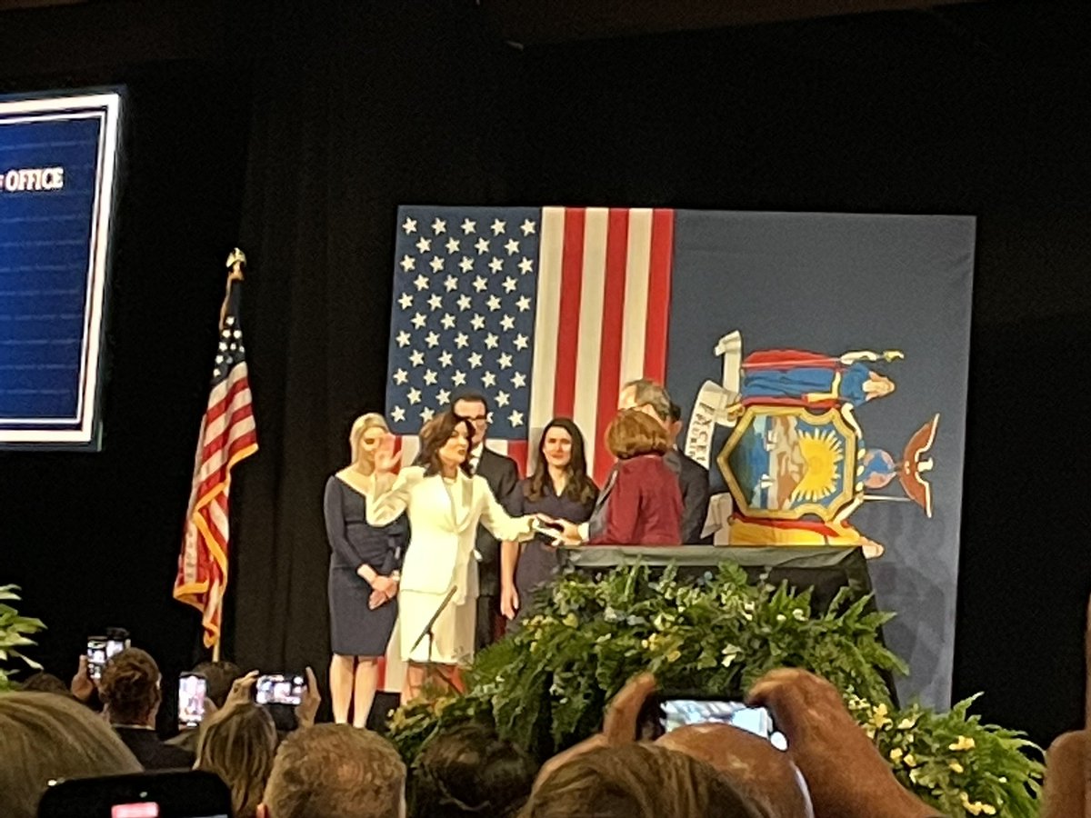 Moy on Twitter "I’m honored to witness the first woman(02)