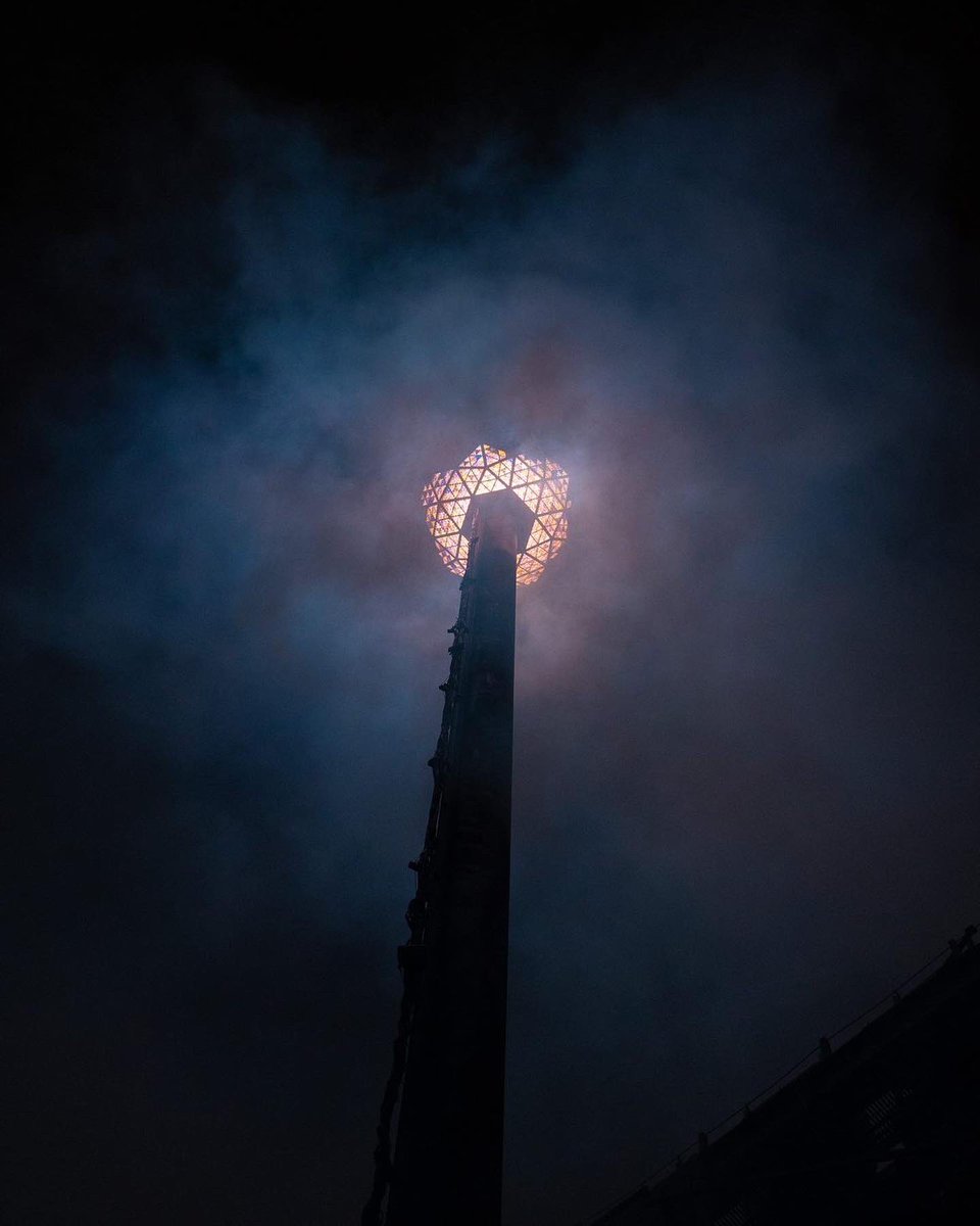 Happy New Year! 2️⃣0️⃣2️⃣3️⃣💡🪩✨🎉 #Hello2023 #NYE #HappyNewYear #BallDrop