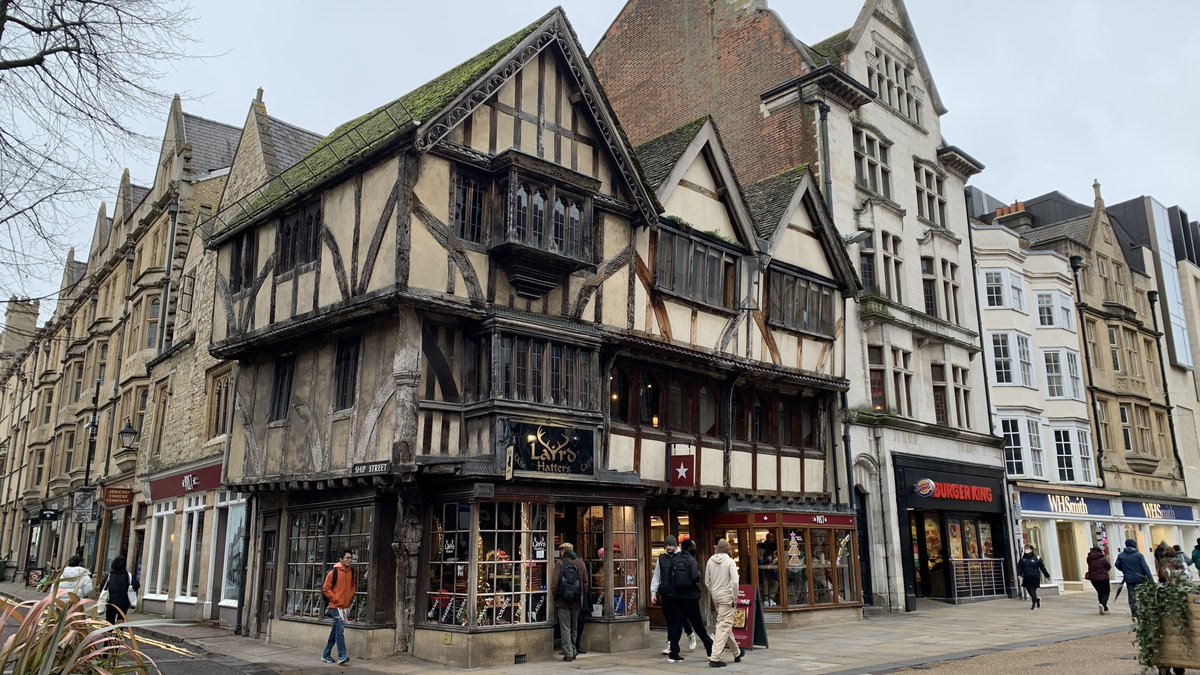 𝑬𝒎𝒂𝒏𝒖𝒆𝒍𝒂 𝑽𝒂𝒊 tweet media