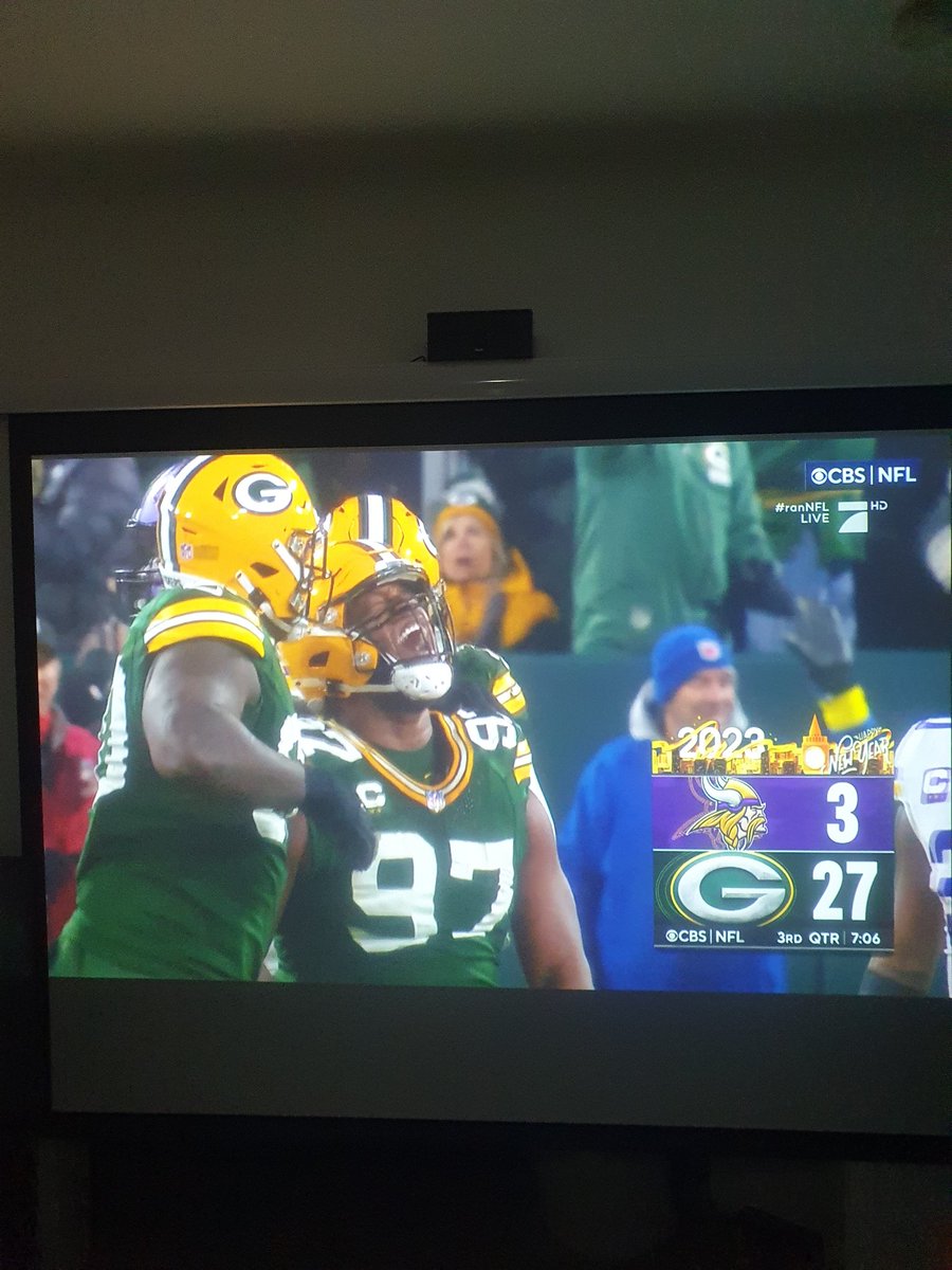 SeroBlink's tweet photo. Turnover💪💪💪
💚💛💚💛
#ranNFL
#GreenbayGermany
#GoPackGo https://t.co/xVvhOXkPlP