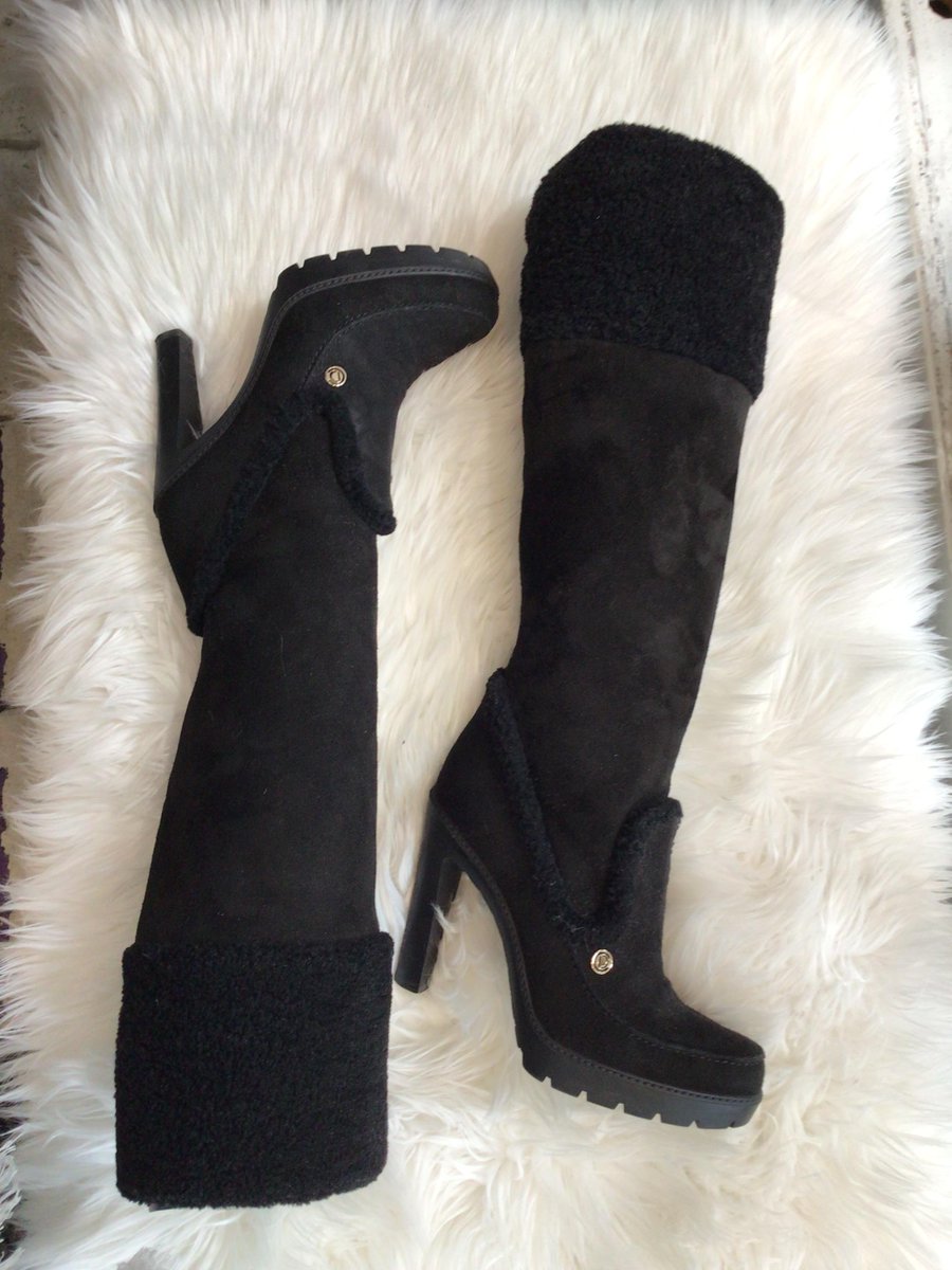 byconsignment1's tweet image. Dior Black, Suede Platofrm Heel Boots with Sheepskin Lining - Size 7.5 - $595

#dior #luxurylabels #designerconsignment #fashionaddict #fasionista #fashiontoronto #lookgreatforless #designerdeals #downtownoakville #designerbrands