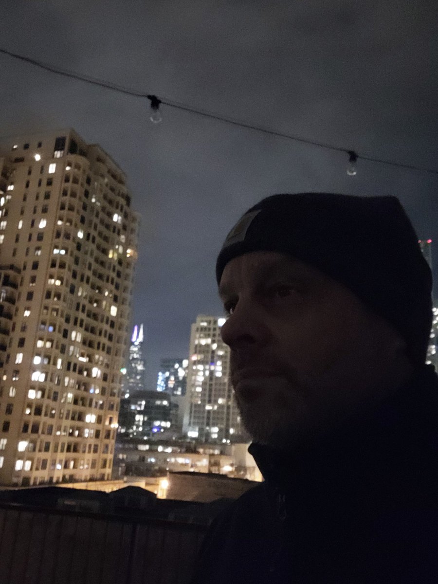 GK___9245's tweet photo. How is it you can live in a city of 3 million people yet still feel alone? https://t.co/lC53nWtriC