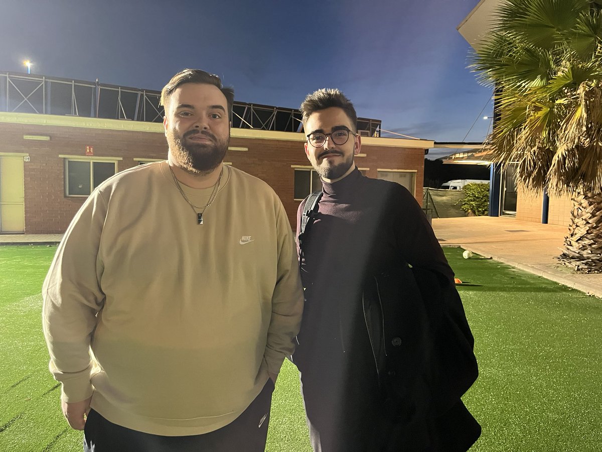 ivanhidalgo_01's tweet photo. Llevo rato pensando qué poner. Creo que aún no me creo lo que he vivido hoy. Gracias de corazón @JijantesFC y @gerardromero por hacerlo posible. ¡A por más!

Seguimos creciendo y disfrutando del camino♥️

#KingsLeagueJ1 https://t.co/c5ExfGCGGD