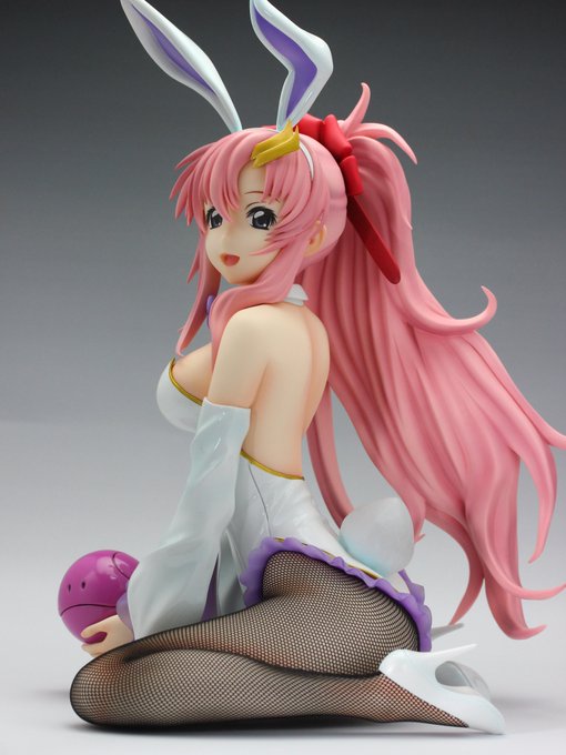 先日購入したラクスバニー開封。

デケェ…そしてエロい...
いやミーアで大分感覚麻痺してたけどラクスも大概本編でエロな身体してたの忘れてたわ…水星の魔女基準だとエロ担当になってるレベルだわ…流石に00のキャラには劣るけども 