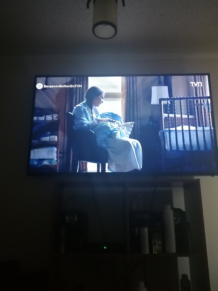 alexipino1's tweet photo. Pelicula pa buena, cada vez q la veo, es como si fuera la primera vez, las horas se pasan volando #benjaminbuttonentvn https://t.co/MtamgzKUrM