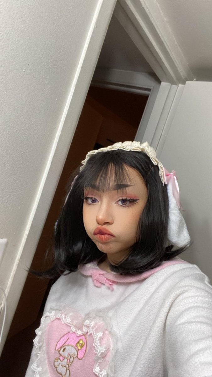 bambi_bee111's tweet image. my tewi closet cosplay for the year of the rabbit! 
and i finally got lower lashes to do gyaru makeup yayayay!
#てゐ #tewi #東方Project