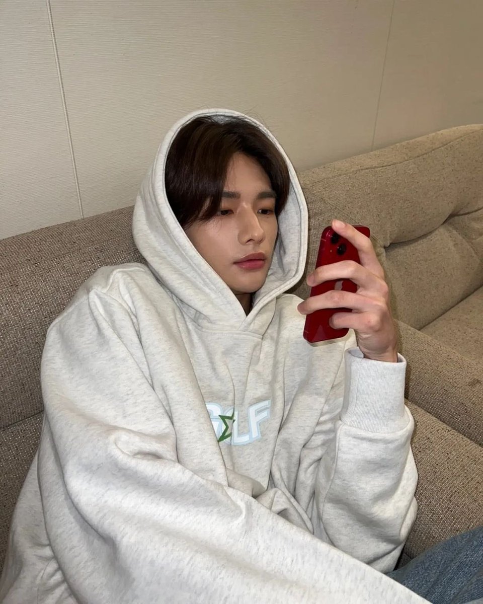 aemsclav's tweet image. ㅤ

 ㅤ meet my boyfriend , leuan arkieo .ᐟ

ㅤ