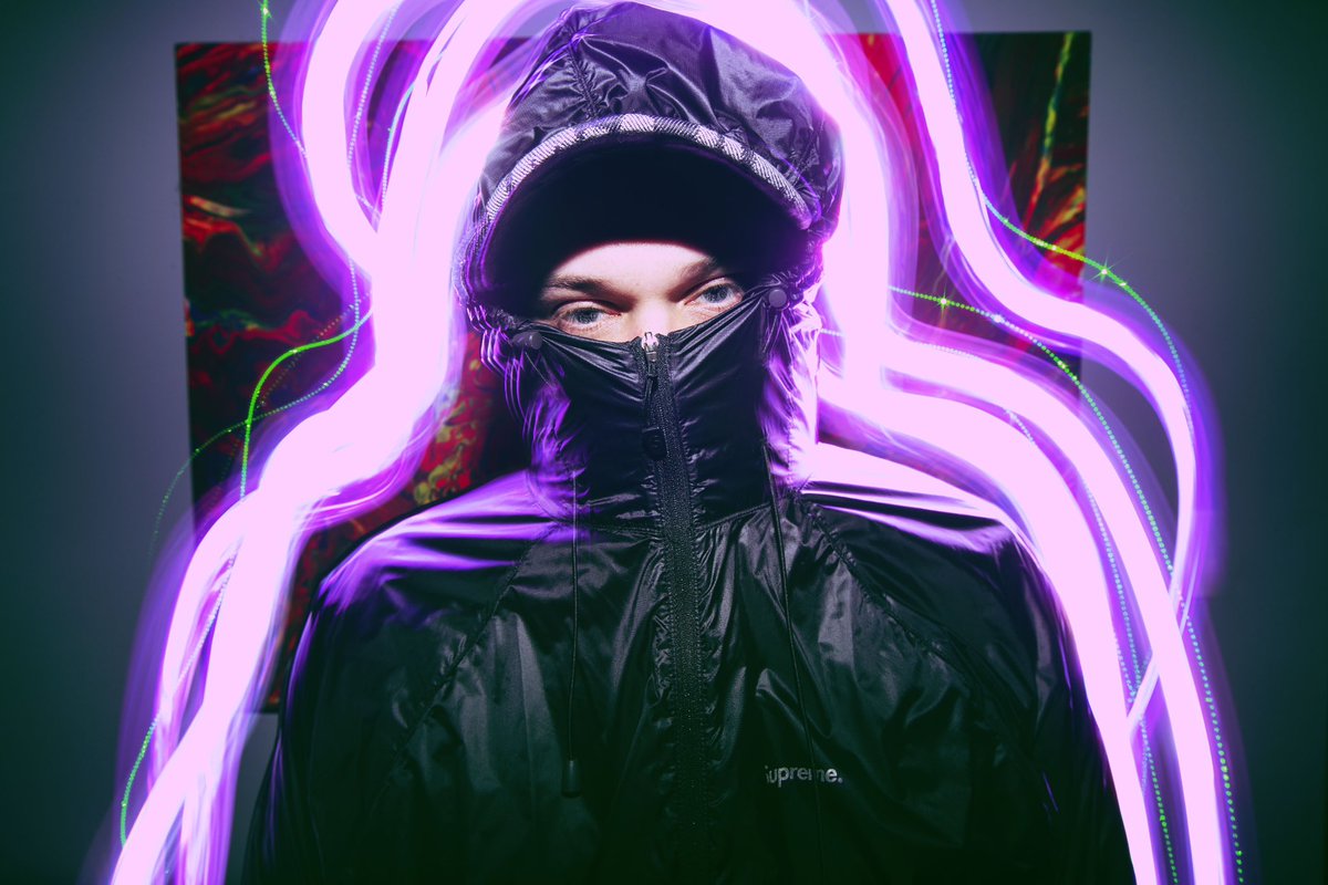 sarahshootsppl's tweet photo. Last shoot of 2022 got a lil weeeeeeird w/ @CDurangomusic π«
#sarahshootspeople #cdurango #loudlogicstudios #paintingwithlight #longexposurephotography https://t.co/gjblCmm22s