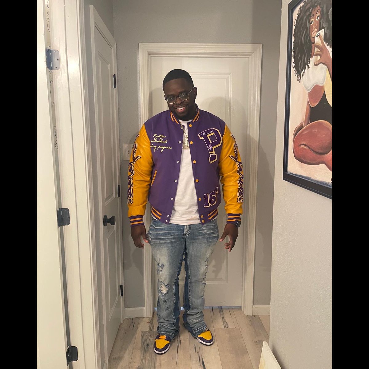 TheReal_Trizzle's tweet photo. 4ever Counting Money 2023 📶💰 https://t.co/lr3dvTDxlf