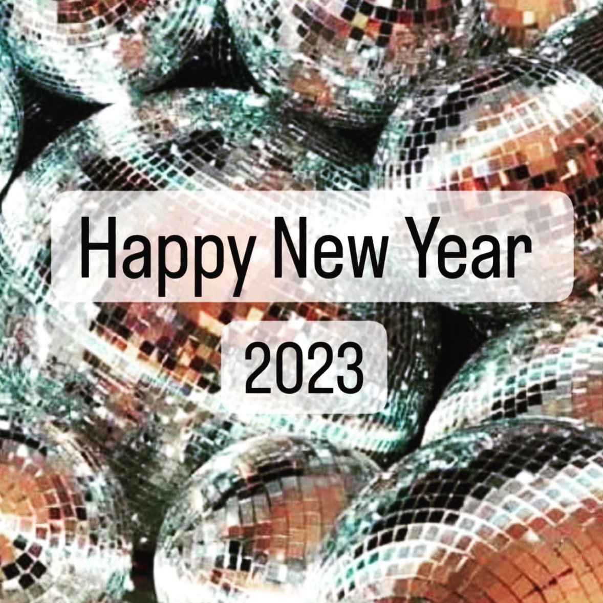 #HappyNewYear2023 #letsseewhatthisnewyearbrings #ilovediscomusic #dontjudgeme