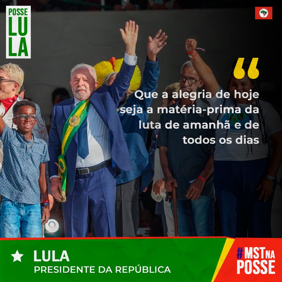 MST_Oficial's tweet photo. 🚩 Na tarde de hoje aconteceu a Posse do Presidente Lula, e seu discurso deixa registrado que valores como solidariedade e respeito, e o combate às injustiças voltarão a ser pauta do governo federal.
#PosseDoPovo #MSTnaPosse https://t.co/AmDyVKcLMP