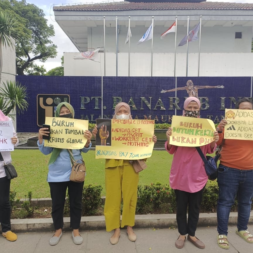 IdayaniSari's tweet photo. #PayYourWorkers
#RespectLabourRights
#imposibleisnothing
#fifaworldcup2022
@adidas @adidasfootball @adidasoriginals @adidasrunning @esfari_m @FIFAWorldCup @guardian @jakpost @Ieomessiok @Benzema @MoSalah @GarethBale11 @paulpogba @RhadiaSalma @Beyonce @BLACKPINK @Melanie_putria https://t.co/c9Dk7sKSWe