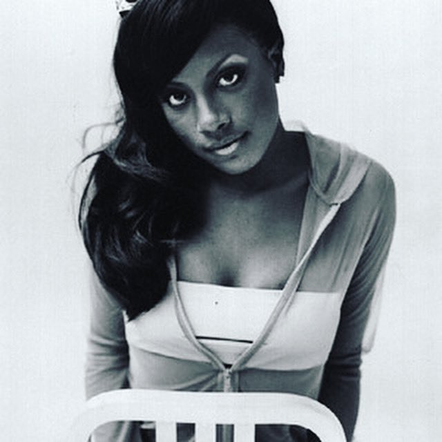 casualhex's tweet photo. I realize it’s weird to get upset over someone dying that you never even met in real life, but Gangsta Boo was my favorite MC of all time & I’m absolutely destroyed by her passing today😢
RIP @GangstaBooQOM #yeahoe #devilsdaughter https://t.co/UZ1HgDNrji