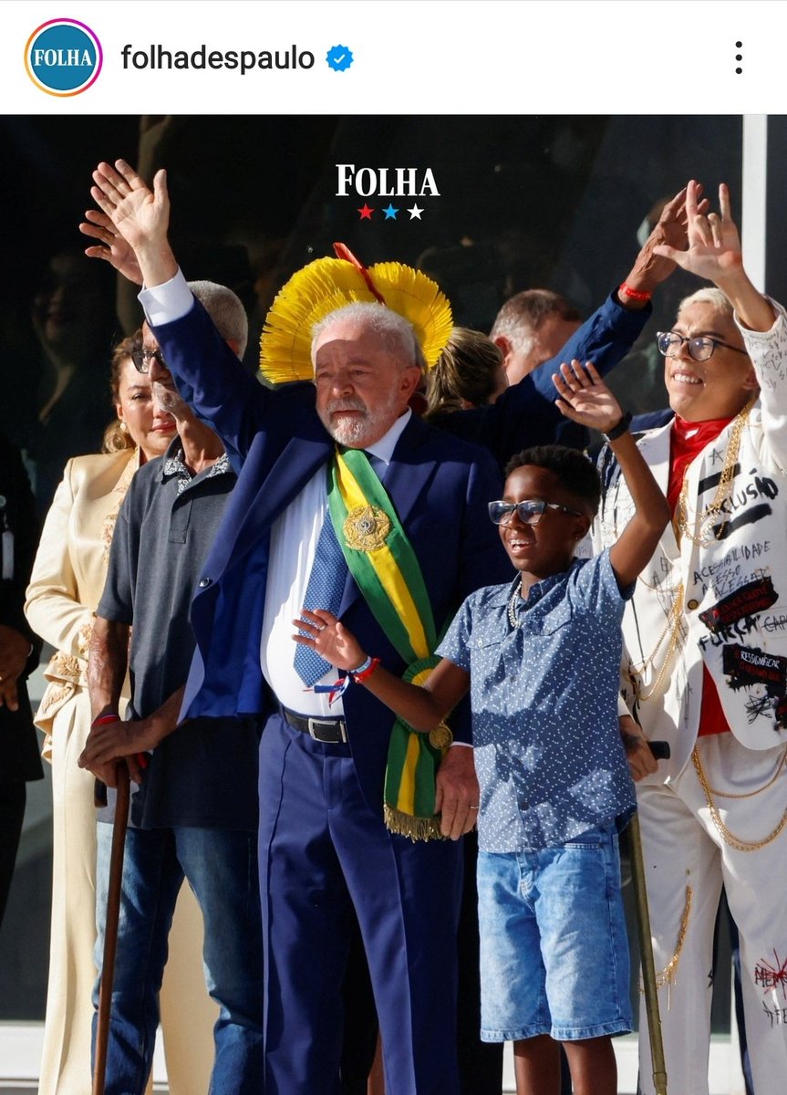 A faixa do povo! 
#possepresidencial 
#LulaEoBrasilSubindoARampa 
#LulaPresidente