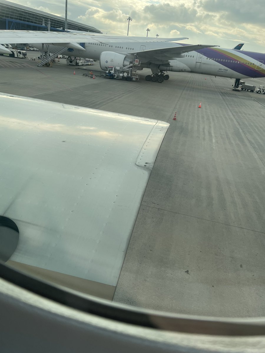 Ma_Gu_Ro3's tweet photo. さよなら日本！ https://t.co/wvW3glSSox