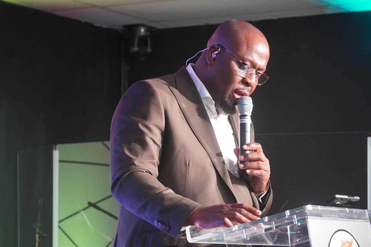 TDG_DE_MIRAMAR's tweet photo. BIENVENUE À NOTRE DERNIÈRE SOIRÉE DE REVEIL!!!! | MARCHEZ DANS LA GLOIRE!! | @TDG_DE_MIRAMAR | 01/01/2023
#Tabernacle #TDGCHURCH #TabernacleDuDieuDeLaGrace #Réveil #MarchezDansLaGloire #WalkInGlory #Preach #Preaching #Message #Yahweh #StandUpForWhatYouBelieveIn #Shareandlike https://t.co/v6TMnqslal