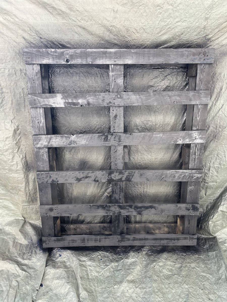 indoazz's tweet photo. Pallet Garden 1,2 &amp; 3. Water everyday for two weeks, stand up and hang. https://t.co/E1WRK5vvzN