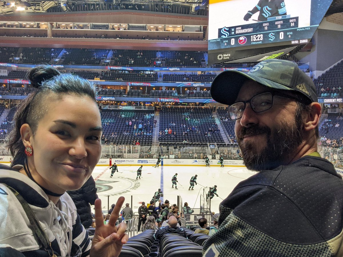 AkidauShaina's tweet photo. Boo for climate change... but still hoping to get some @NYIslanders underwater tonight! 🦑🌊🏝️🫧 Go @SeattleKraken !!! #whereiroot https://t.co/hhgXMZA1Oq