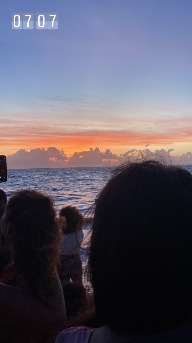 🕯️🥂✨la más feliz pq mis amigos me llevaron a ver el amanecer con un porrito<3