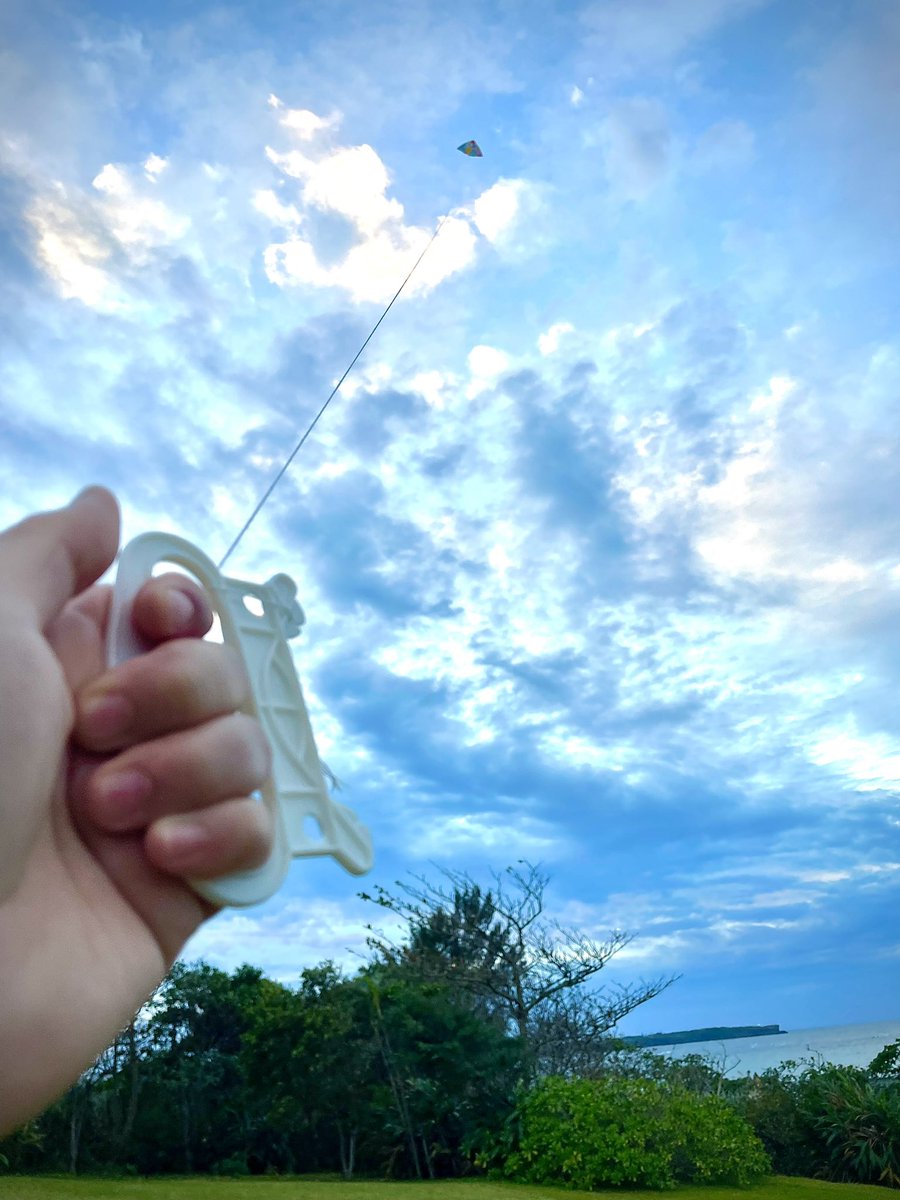 明けましておめでとうございます🎍
新年早々、真剣に凧揚げ。
『立春の季に空に向くは養生の一つ』
皆さんが健康な一年を過ごせますように。
あ、初めて聞いた言葉使ってみました笑

今年も変わらずよろしくお願いします。