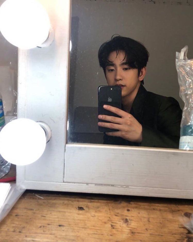 daily park jinyoung (@daily_pjy) on Twitter photo 