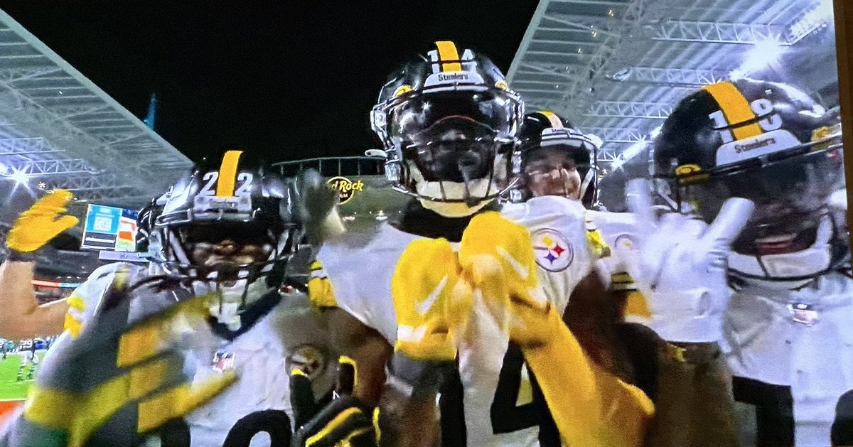 Nickalpher's tweet photo. Steeler go time... https://t.co/fOPHCn5Hv9