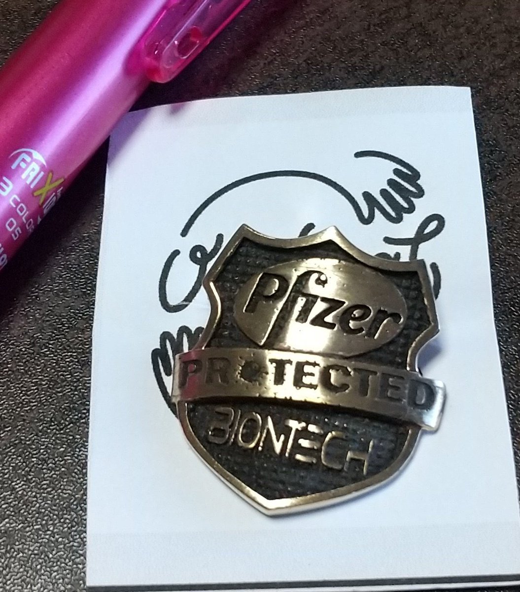 chicha_1st's tweet photo. ๐๐ใๅฎใงใ๐
#PfizerBiontech
#vacinated
#pin_badge https://t.co/KbpZFqEZih