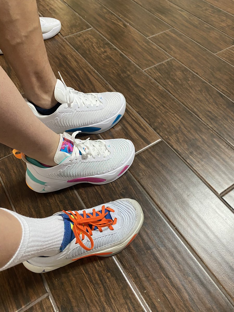 JenniferKay42's tweet photo. @luka7doncic New family kicks for 2023!! https://t.co/cML2HIgsoU
