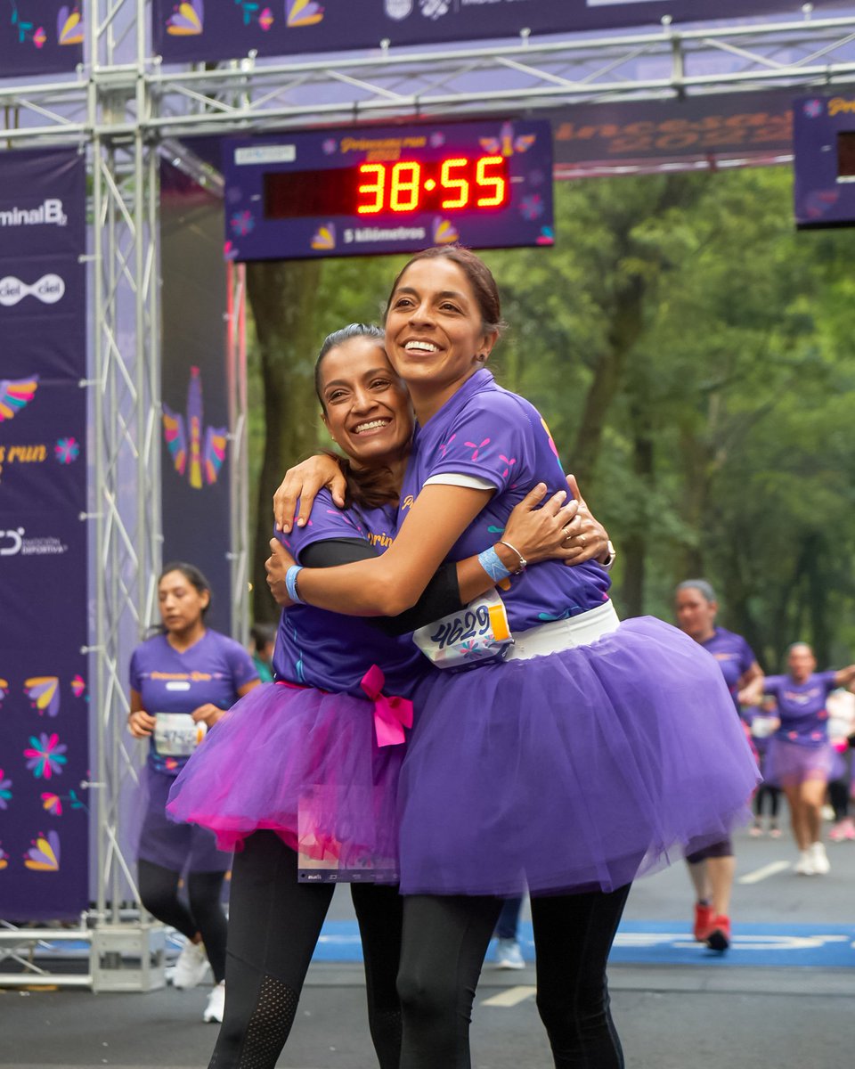Felicidades a tod@s los participantes de la carrera #PrincesasRun de @emociondeportiva 

#Photoplanet #Run #Princesas #Princess #disney #sports #PrincesasRun #EmocionDeportiva #CorreconEmoción
