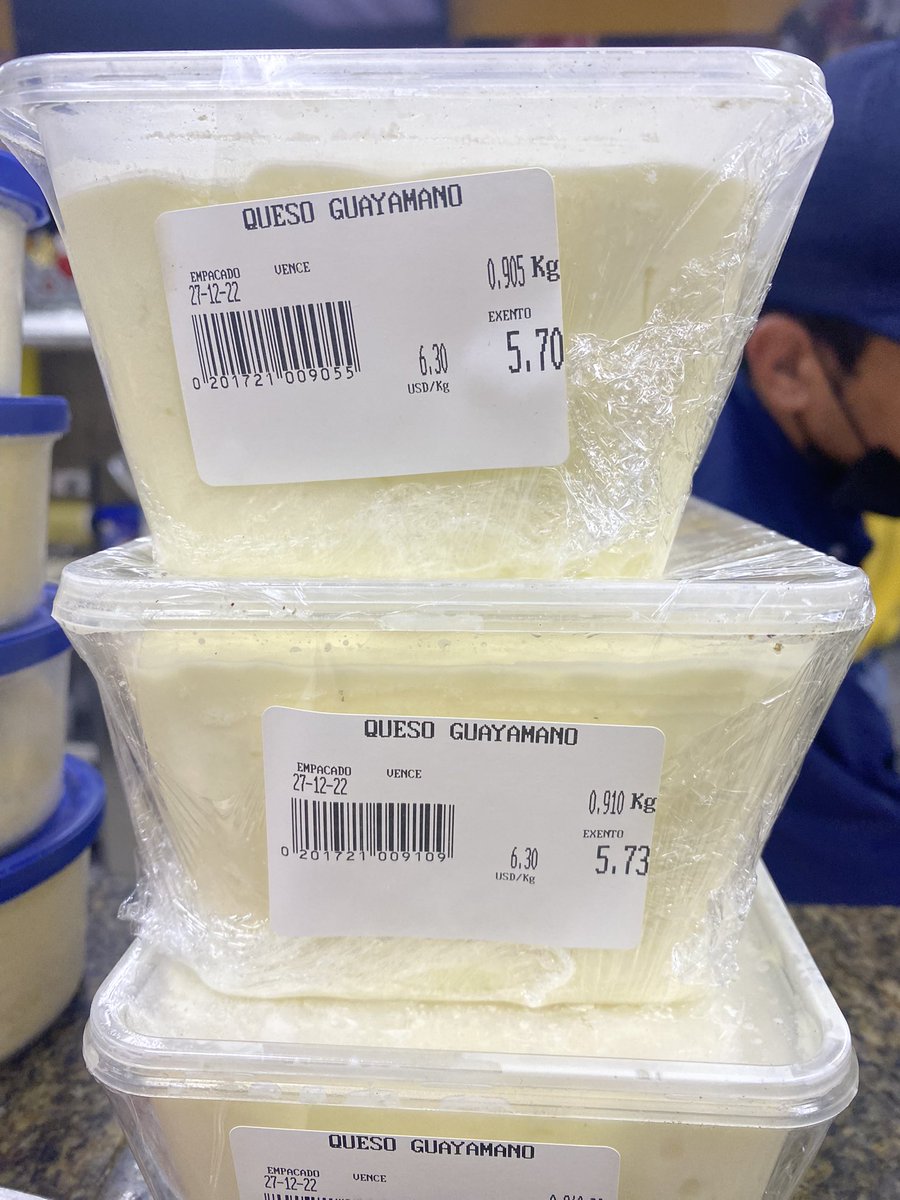 AngelicaParis's tweet photo. ¿Sabias q Venezuela es el país con mayor variedad de quesos frescos? Se cuentan al menos 30 tipos de los cuales 60% son artesanales
#quesollanero
#quesodemano
#quesotelita
#SantaBarbara
#quesotrenza
#quesoguayanes
#quesopalmita
#quesocuajada
#quesoduro
¿Cual falta de la lista? Rt https://t.co/FEeSBRbCaF