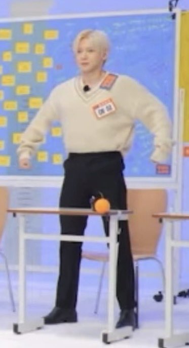 mikkel_exe's tweet photo. hello and welcome to my “Kang Yeosang standing like a beetroot” photo gallery https://t.co/7NhGfX7VkS