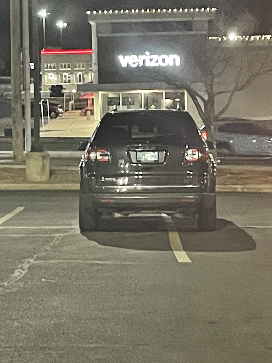 Omega6924820953's tweet photo. What kinda idiot parks like this? https://t.co/kSFP7WlfhZ