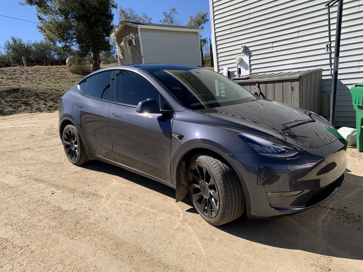 DanoMeeker's tweet photo. @Tesla 35k miles in the first year and off-road everyday to get home . https://t.co/DXG8d4xYoC