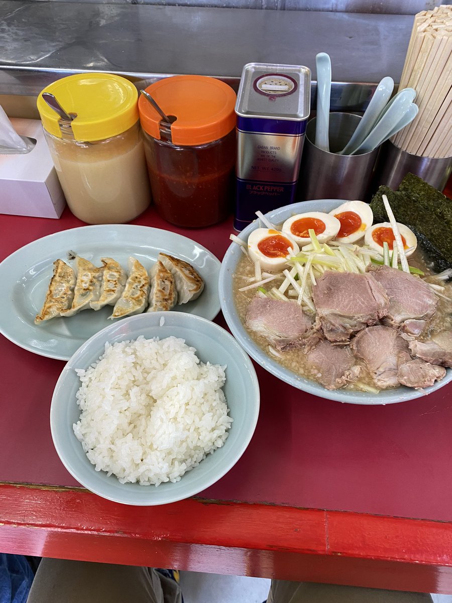 akira___ichi's tweet photo. 正月からヤバイ奴、食べてしま��た(^_^;)
#ラーメンショップ https://t.co/FIZJoQLreQ