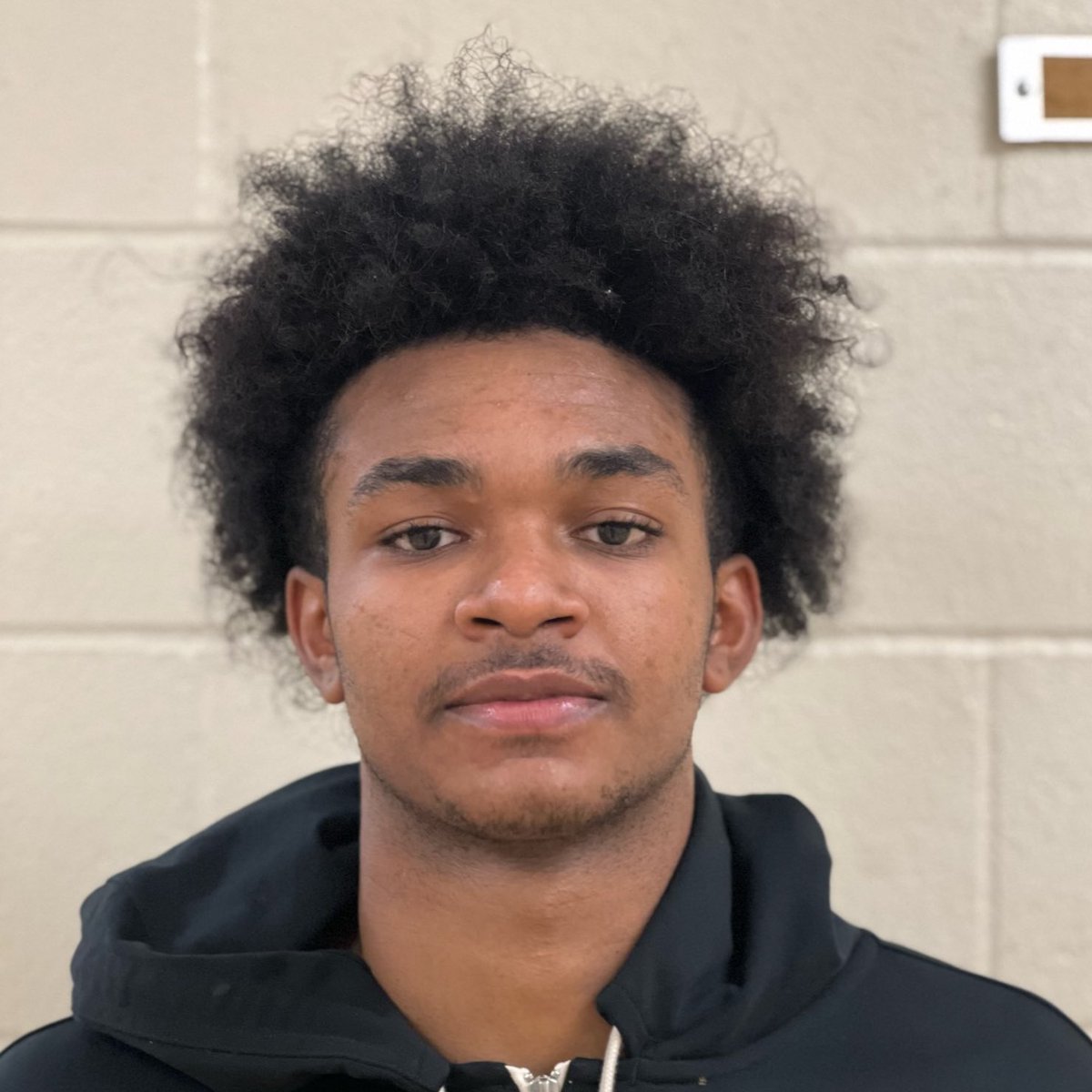 _proinsight's tweet photo. We caught up with available 2023 @gormanhoops/@VegasEliteBC Keenan Bey at #LSI26 in Portland to discuss the latest with his recruitment, what’s he’s focused on improving and what he brings to a team. Hard to ignore the physical tools this 6’6”+ wing brings to the table. https://t.co/aHPw8W69b5