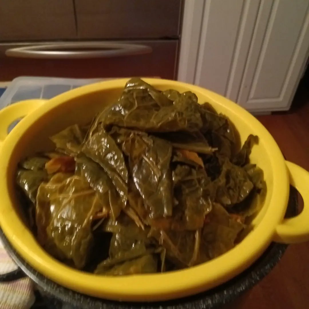 TheClayDowning's tweet photo. Collards and black eye peas for dollars and pennies Happy New Year y'all
#collards #dollars #blackeyedpeas #pennies #happynewyear #yall #southernthing #tradition #allday https://t.co/QnFea3TwbD