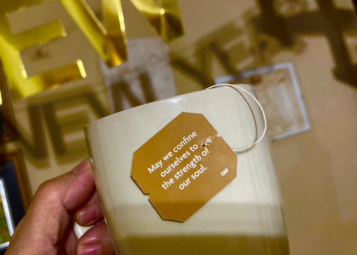Sat Naam
"May we confine ourselves to the strength of our soul"... Yogic 2023

#2023 #yogitea #yogiteaquotes #yogiclifestyle #yogiclifestyle #yogic2023 #kundaliniyoga #kundaliniyogateacher #kundaliniyogalife #yogalifestyle #yoga #happynewyear #happy2023 #soul #souls