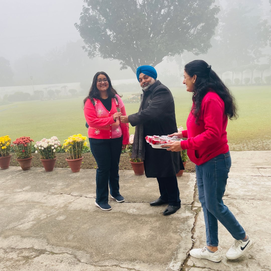 GroupSeasia's tweet photo. Welcome back, everyone! 

Catch some #glimpses from earlier today as our CEO, Mr.  RP Singh, extended a warm #welcome to the employees on the first working day of the #newyear. 

#NewYear2023 #Welcome2023 #employees #groupseasia https://t.co/mUrRiFXWvU