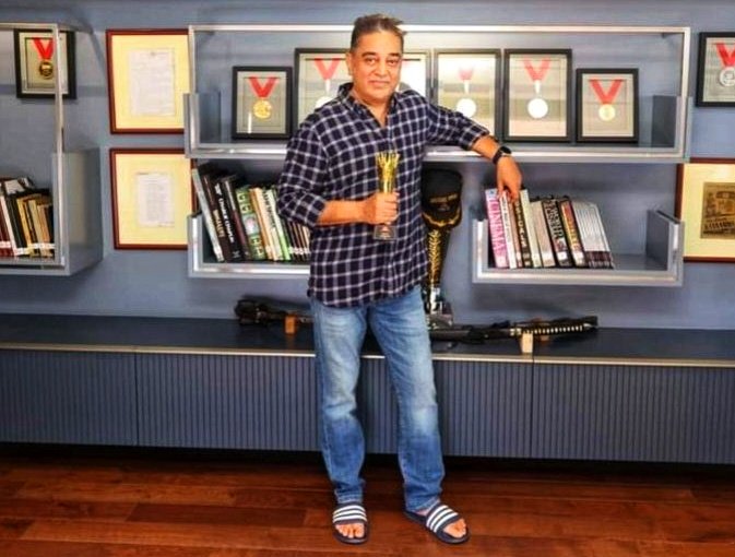 nammavar11's tweet image. Hello FM Kreedam 2022 #Vikram
Best Actor #Kamalhassan

#HelloFM