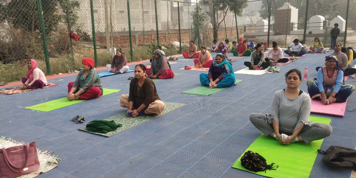 Dillikiyogshala's tweet photo. "दिल्ली की योगशाला"- Hastsal villege, uttam nagar, दिल्ली।
#DilliKiYogshala
#दिल्लीकीयोगशाला 
#Yoga https://t.co/ASEgWzB7EQ