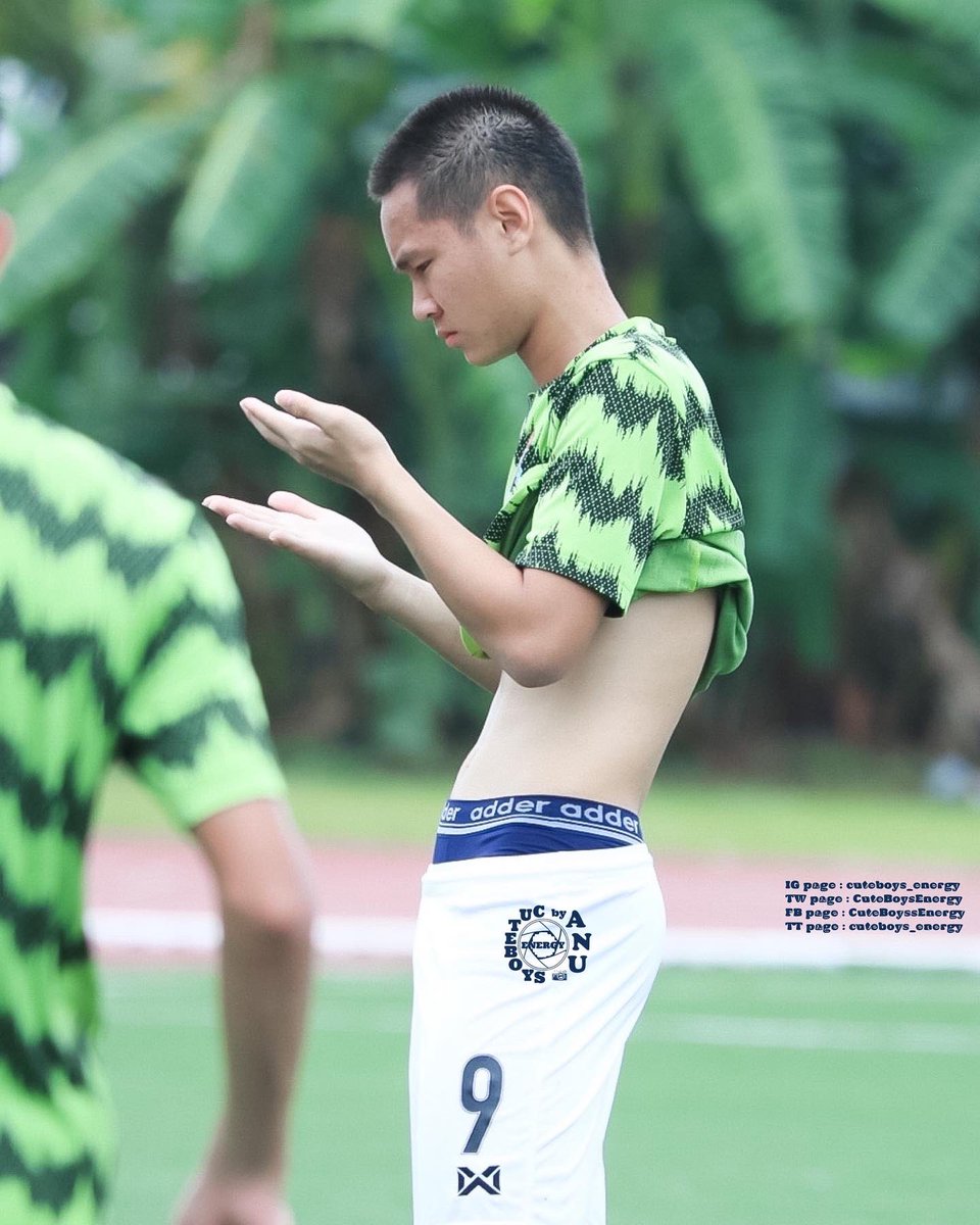 CuteBoysEnergy's tweet photo. HBD16th🎂🎂🎂 “น้องโฟกัส” (1Jan) @focus_42821 นักบอลหล่อจากกรุงเทพคริสเตียนวิทยาลัย : เล่นบอลเก่งๆ ติดธงไวๆฮับ 💜💛 #cuteboysenergy #cuteboysenergyหวานเจี๊ยบ #ทำไมผู้ชายในชุดกีฬาจึงน่าถ่ายรูป #กรุงเทพคริสเตียนหวานจัง ⚽️⚽️⚽️ 
💯
#BCC_Energy #Focus42821_Energy https://t.co/Js68txDcR3