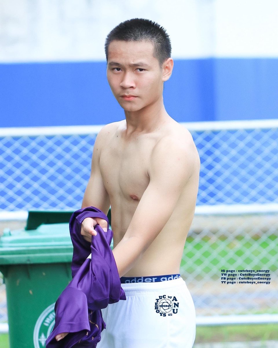 CuteBoysEnergy's tweet photo. HBD16th🎂🎂🎂 “น้องโฟกัส” (1Jan) @focus_42821 นักบอลหล่อจากกรุงเทพคริสเตียนวิทยาลัย : เล่นบอลเก่งๆ ติดธงไวๆฮับ 💜💛 #cuteboysenergy #cuteboysenergyหวานเจี๊ยบ #ทำไมผู้ชายในชุดกีฬาจึงน่าถ่ายรูป #กรุงเทพคริสเตียนหวานจัง ⚽️⚽️⚽️ 
💯
#BCC_Energy #Focus42821_Energy https://t.co/Js68txDcR3