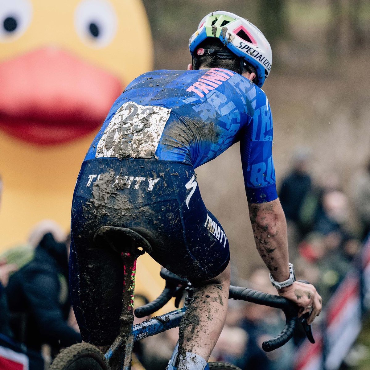 TrinityRacing_'s tweet photo. Another full gas race for @camerooney_ with another top 10 - 8th at GP Sven Nys in Baal yesterday 👏👏
#TRINITY #iamspecialized #sram #challenge #funisfast #wahooligan
📷 @billy_lebelge https://t.co/cBxfEqSJVo