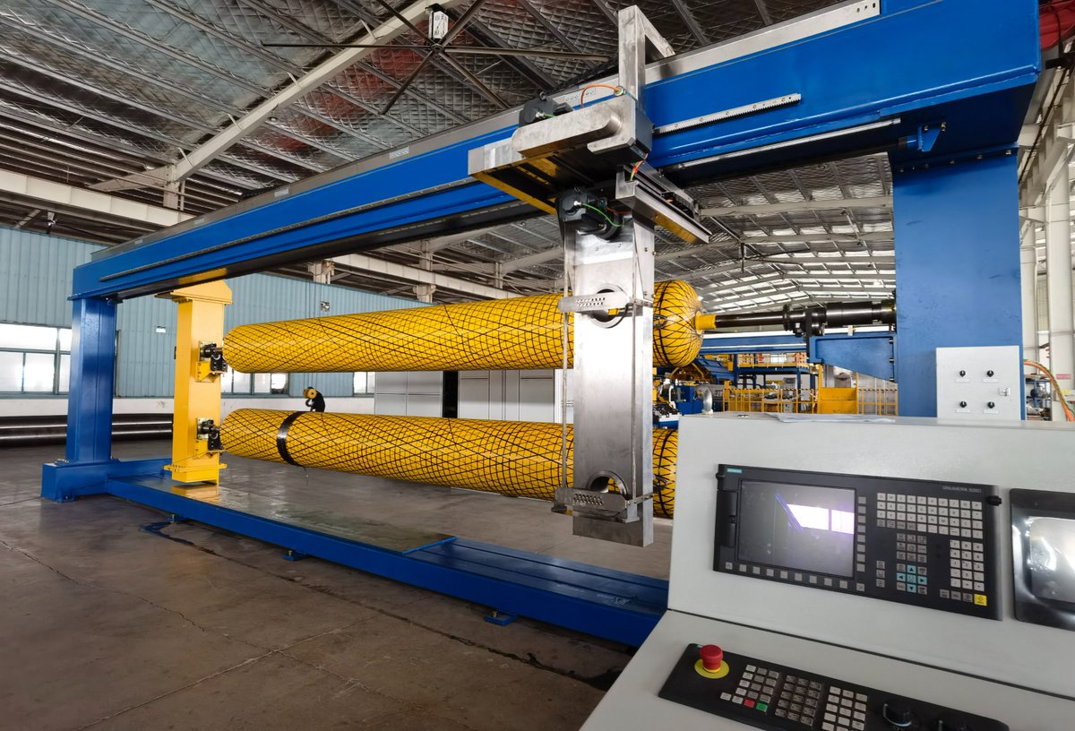 wyf7747's tweet photo. DN400x4000mm four axes two spindles gantry type automatic control filament winding machine for manufacturing fully-wound carbon fiber reinforced cylinders (Type III cylinders) https://t.co/JkeKxpQAgO