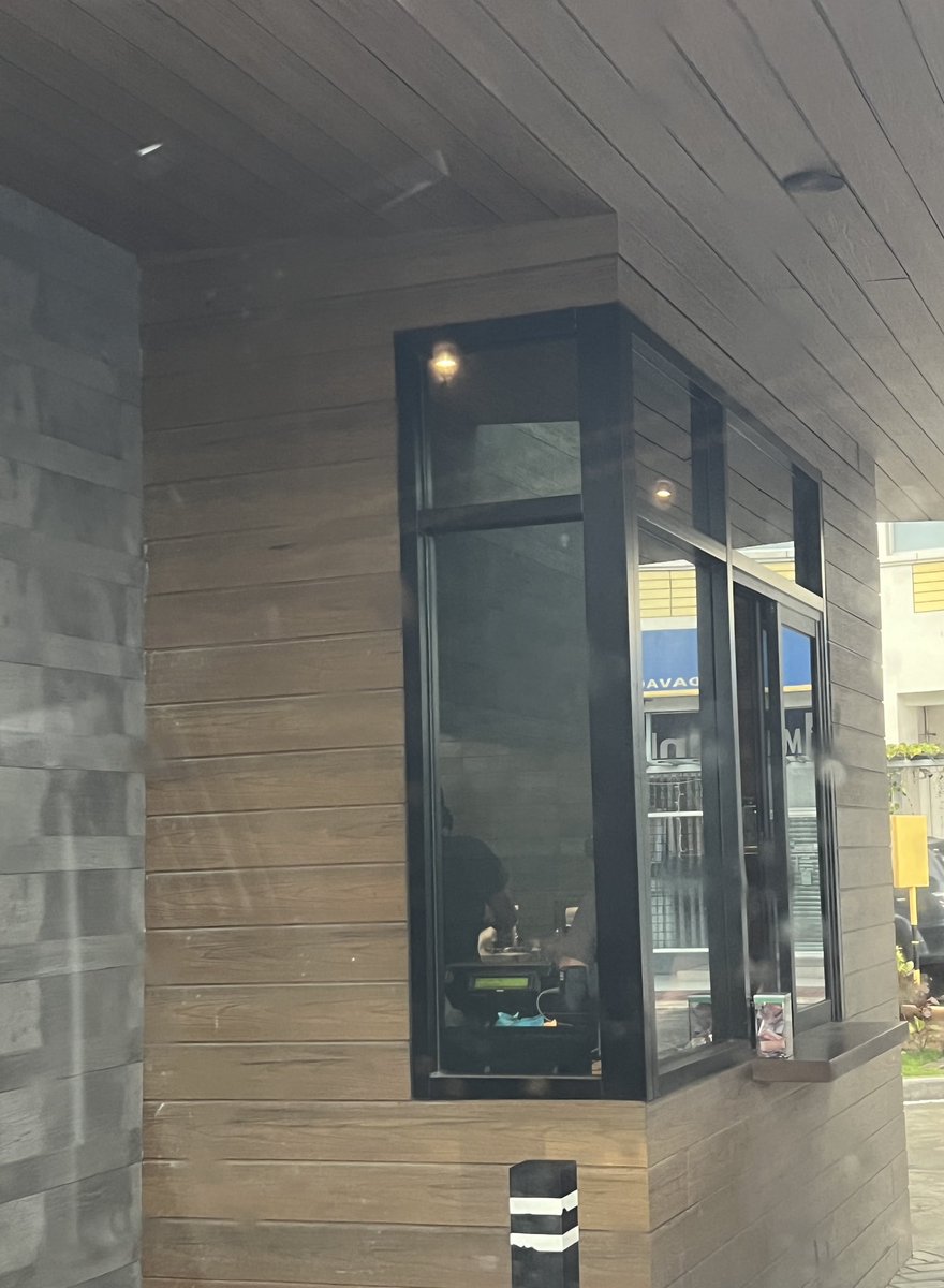 disdvo's tweet photo. Coffee anyone? https://t.co/bh3STthD2U