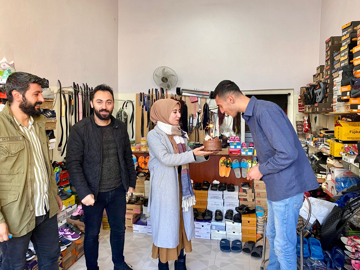 yesilliakgenc's tweet photo. Yönetim kurulu üyelerimizle birlikte, 18 yaşına giren genç kardeşlerimizin doğum günlerini kutladık, genç kardeşlerimize nice sağlıklı ve hayırlı seneler diliyor
@TarikAtli47 
@halis340 
@avyusufibis https://t.co/Qr7cYLZ5XD
